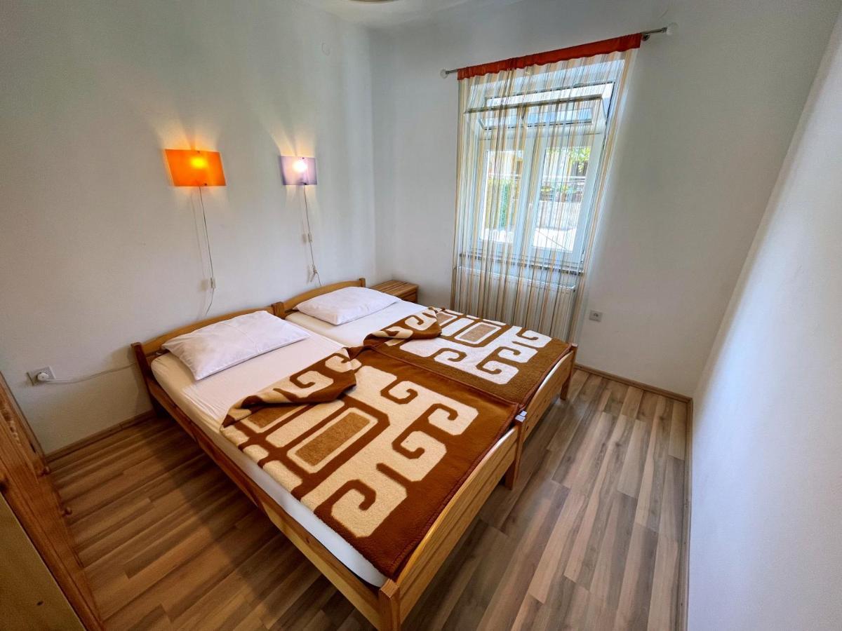 Apartments Bohovic Šilo Buitenkant foto